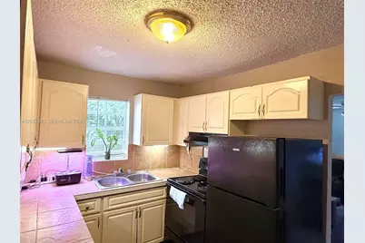 2118 NW 83rd St, Miami, FL 33147 - Photo 31