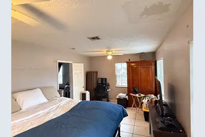 2118 NW 83rd St, Miami, FL 33147 - Photo 9