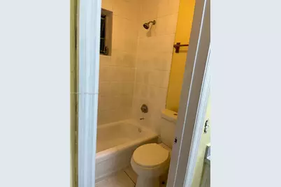 1525 NW 19th Ter #24, Miami, FL 33125 - Photo 9