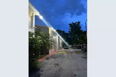 1525 NW 19th Ter #24, Miami, FL 33125 - Photo 1