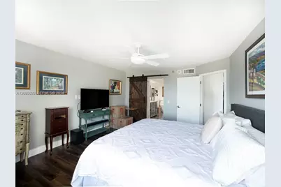 3500 Mystic Pointe Dr #1607, Aventura, FL 33180 - Photo 9