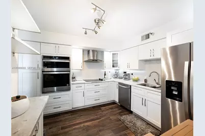 3500 Mystic Pointe Dr #1607, Aventura, FL 33180 - Photo 1
