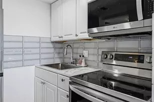 2841 NE 163rd St, North Miami Beach, FL 33160 - Photo 27