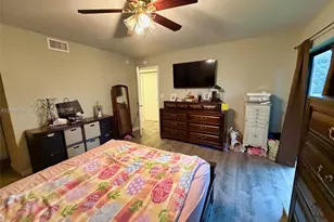 8460 Shadow Ct, Coral Springs, FL 33071 - Photo 9