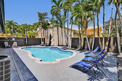 8971 NW 150th Ter, Miami Lakes, FL 33018 - Photo 25