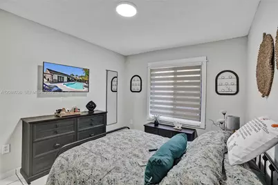 8971 NW 150th Ter, Miami Lakes, FL 33018 - Photo 41