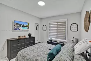 8971 NW 150th Terrace, Miami Lakes, FL 33018 - Photo 41
