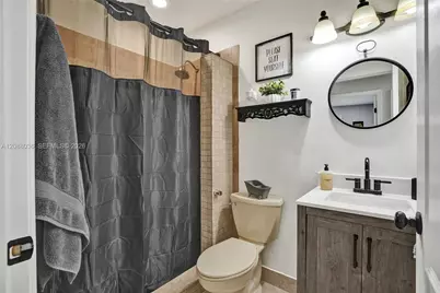 8971 NW 150th Ter, Miami Lakes, FL 33018 - Photo 39