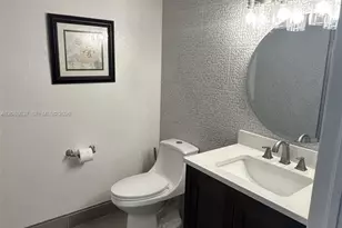 18859 NW 86th Ave, Hialeah, FL 33015 - Photo 15