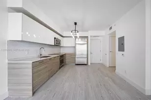 1300 Brickell Bay Dr, Miami, FL 33131 - Photo 17