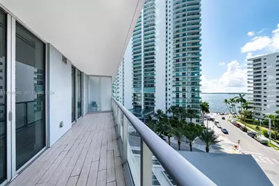 1300 Brickell Bay Dr #704, Miami, FL 33131 - Photo 13