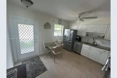 2 Briarwood Cir #112, Hollywood, FL 33024 - Photo 3