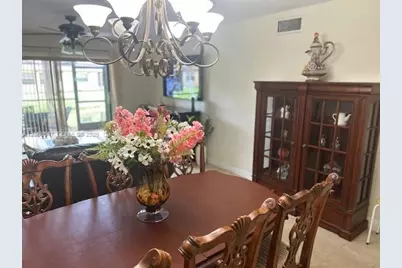 2 Briarwood Cir #112, Hollywood, FL 33024 - Photo 5