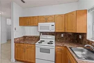 1971 NW 96th Terrace, Pembroke Pines, FL 33024 - Photo 11
