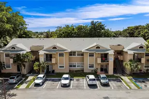 1971 NW 96th Terrace, Pembroke Pines, FL 33024 - Photo 1