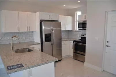 555 E Dania Beach Blvd #5, Dania Beach, FL 33004 - Photo 7