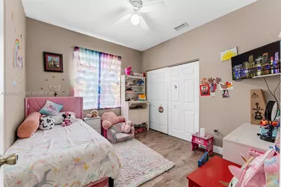 3985 NE 15th St, Homestead, FL 33033 - Photo 15