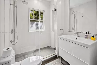 743 NW 9th Ave #2, Miami, FL 33136 - Photo 15