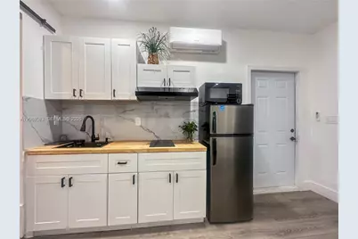 15400 SW 169th Ln #Side, Miami, FL 33187 - Photo 1