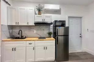 15400 SW 169th Ln, Miami, FL 33187 - Photo 1
