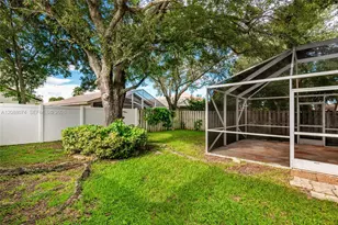 17022 NW 12th St, Pembroke Pines, FL 33028 - Photo 5