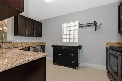 17022 NW 12th St, Pembroke Pines, FL 33028 - Photo 15
