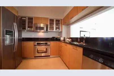 31 SE 5th St #2001, Miami, FL 33131 - Photo 9