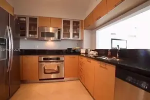 31 SE 5th St, Miami, FL 33131 - Photo 9