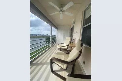 4076 E Guildford E #4, Boca Raton, FL 33434 - Photo 11