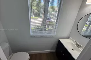 2835 SE 15th Rd, Homestead, FL 33035 - Photo 9