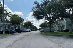 2835 SE 15th Rd, Homestead, FL 33035 - Photo 3