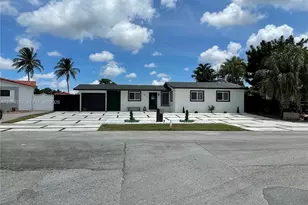 17831 NW 84th Ct, Miami, FL 33015 - Photo 3