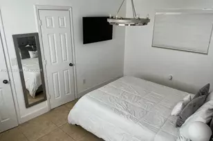 17831 NW 84th Ct, Miami, FL 33015 - Photo 21