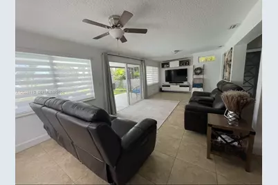 17831 NW 84th Ct, Miami, FL 33015 - Photo 17