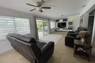 17831 NW 84th Ct, Miami, FL 33015 - Photo 17