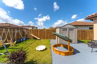 2484 SE 2nd St, Homestead, FL 33033 - Photo 27