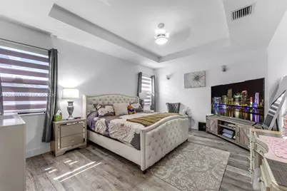 2484 SE 2nd St, Homestead, FL 33033 - Photo 17