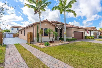 2484 SE 2nd St, Homestead, FL 33033 - Photo 3