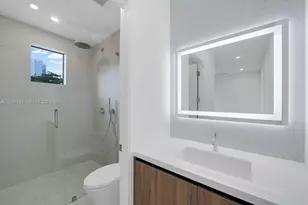 2610 SW 17th St, Miami, FL 33145 - Photo 23