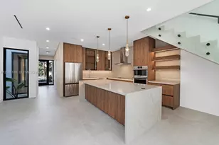 2610 SW 17th St, Miami, FL 33145 - Photo 9