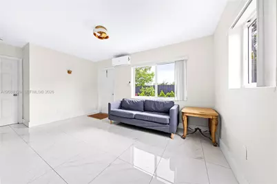 612 NW 10th Ter #A, Fort Lauderdale, FL 33311 - Photo 3