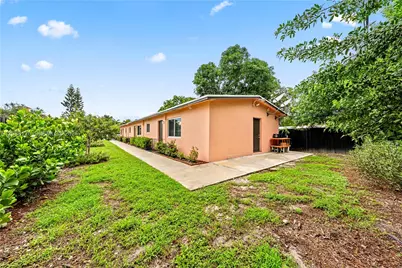 612 NW 10th Ter #A, Fort Lauderdale, FL 33311 - Photo 15
