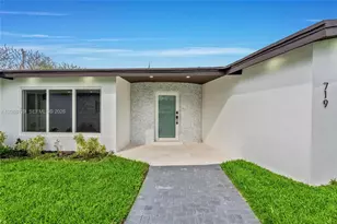 719 SW 25th Ave, Boynton Beach, FL 33435 - Photo 1