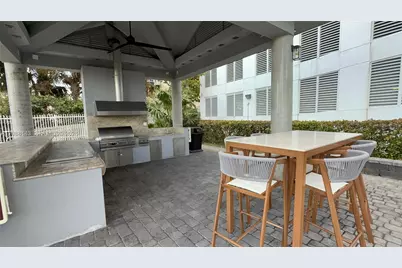 6301 Collins Ave #2108, Miami Beach, FL 33141 - Photo 71