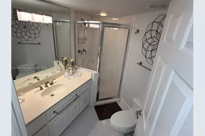 6301 Collins Ave #2108, Miami Beach, FL 33141 - Photo 29