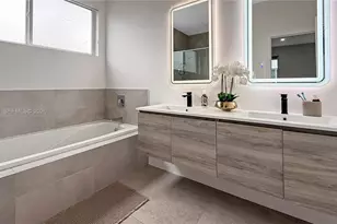 10232 NW 71st Terrace, Doral, FL 33178 - Photo 23