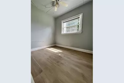 371 SW 67th Ter, Pembroke Pines, FL 33023 - Photo 11