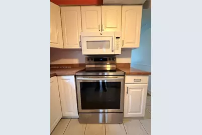 371 SW 67th Ter, Pembroke Pines, FL 33023 - Photo 5