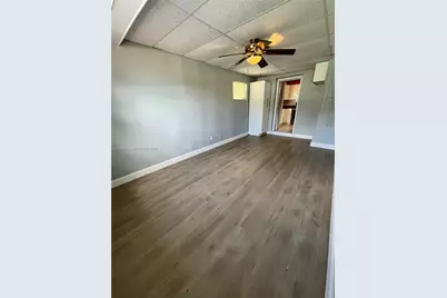 371 SW 67th Ter, Pembroke Pines, FL 33023 - Photo 21
