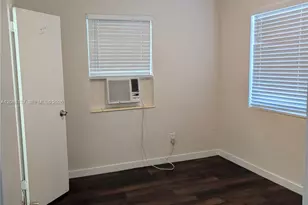 7741 Hawthorne Ave, Miami Beach, FL 33141 - Photo 15